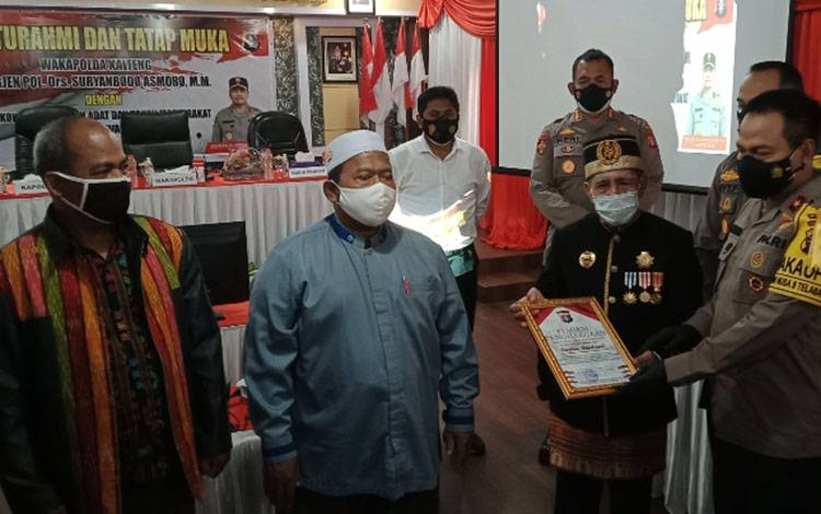 Kunjungi Kobar, Wakapolda Kalteng Bersilaturahmi Dengan Tokoh Masyarakat