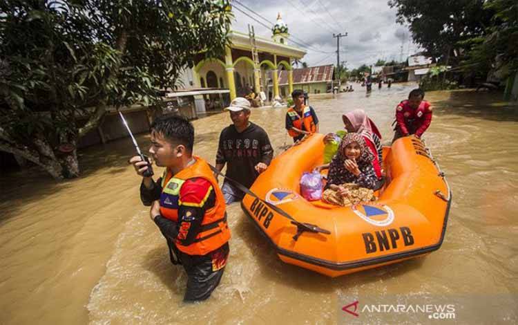 Banjir HST Semakin Parah, Listrik Padam dan PDAM Macet