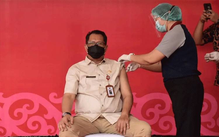 Penyemprotan Disinfektan Upaya Mengurangi Penyebaran Covid-19
