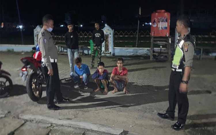 Satlantas Polres Seruyan Bubarkan Aksi Balapan Liar