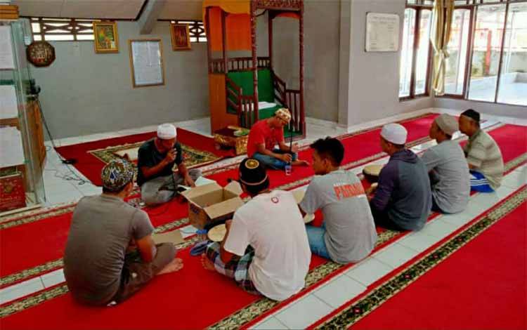 Warga Binaan Rutan Kuala Kapuas Kelas IIB Isi Waktu dengan Latihan Habsyi dan Yasinan