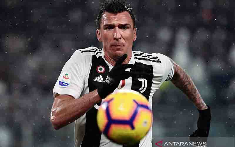 Mario Mandzukic Jalani Tes Medis Sebelum Gabung AC Milan