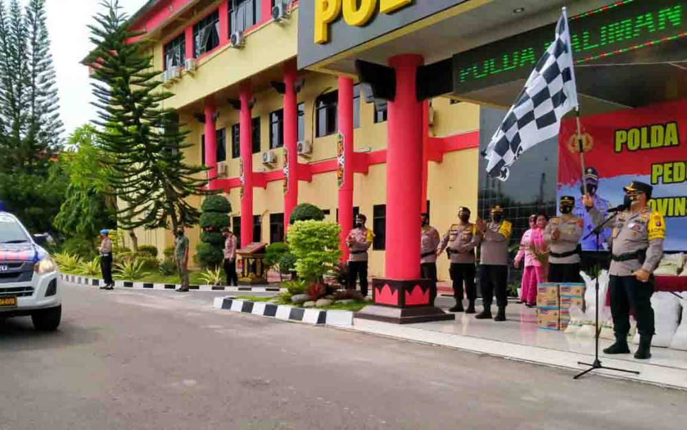 Polda Kalteng Berangkatkan Tim SAR dan Bantuan Bahan Pokok ke Kalimantan Selatan