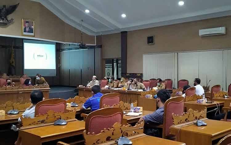 RDP Kerusakan Jalan, 1.240 Kendaraan Besar Melintas di Kota Sampit Per Hari