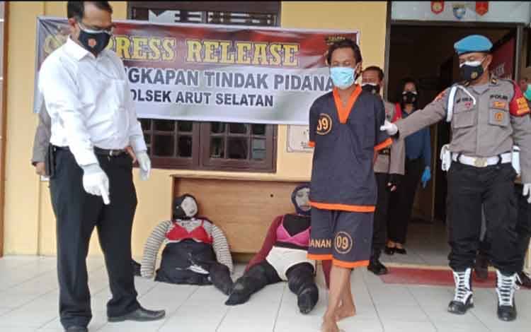 Mencuri Ribuan Pakaian Dalam Perempuan Sejak 12 Tahun Lalu, Ancam Cangkul Warga Ketika Mau Ditangkap
