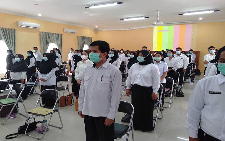 Ini Harapan Bupati Katingan Saat Penyerahan SK CPNS