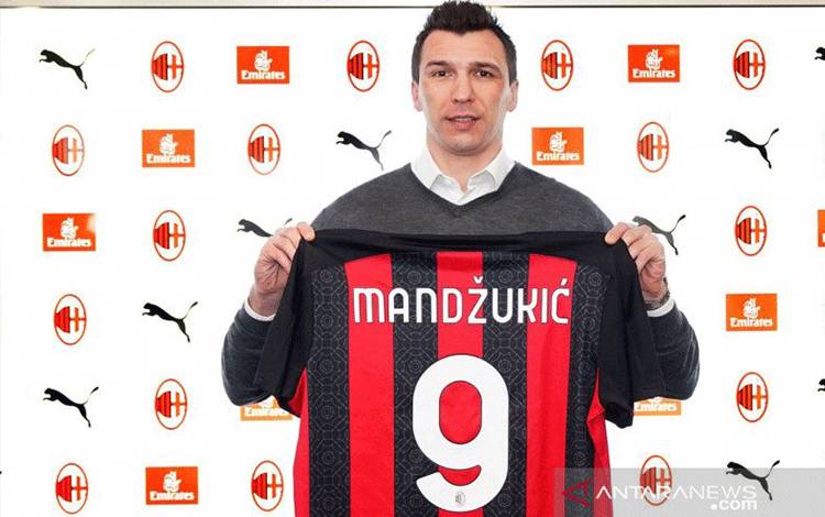 Mandzukic Pikul Beban Patahkan Kutukan Nomor 9 AC Milan