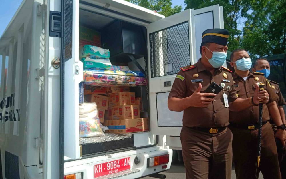 Jaksa se-Kalteng Salurkan Bantuan untuk Korban Banjir Kalsel