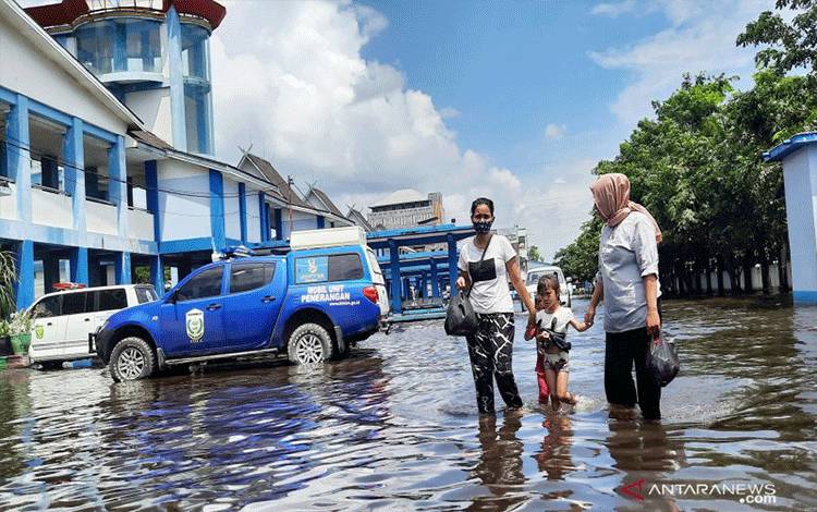 Terminal pun Jadi Tempat Mengungsi Korban Banjir di Banjarmasin