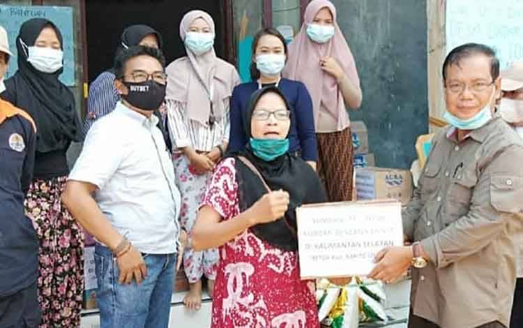 Pemkab Barito Utara Serahkan Bantuan Lanjutan untuk Korban Banjir