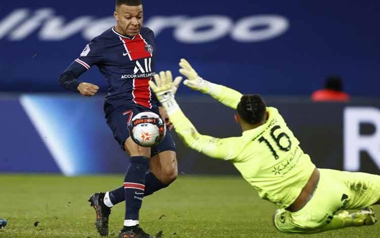 2 Gol Kylian Mbappe Bantu PSG Lumat Montpellier 4-0