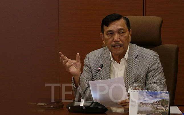 Luhut Minta Paket Obat dan Bansos Sampai ke Masyarakat