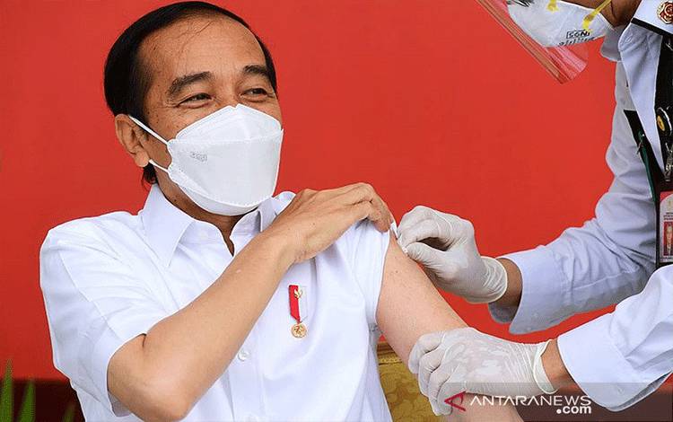 Presiden Jokowi Dapatkan Vaksinasi COVID-19 Kedua