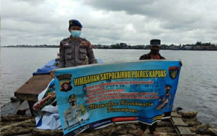Satpolair Polres Kapuas Patroli Sungai dan Cek Kelengkapan Kapal