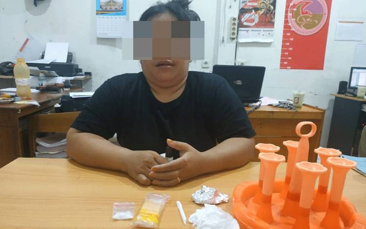 IRT 44 Tahun Diringkus Polis Karena Edarkan Sabu