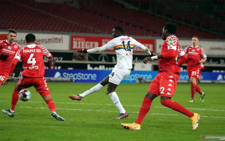 Stuttgart Ukir Kemenangan Kandang Pertama Musim Ini saat Pukul Mainz