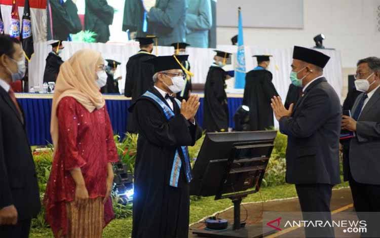 Diplomasi Sawit Antar Dubes RI untuk Kolombia Raih Doktor HC UMM