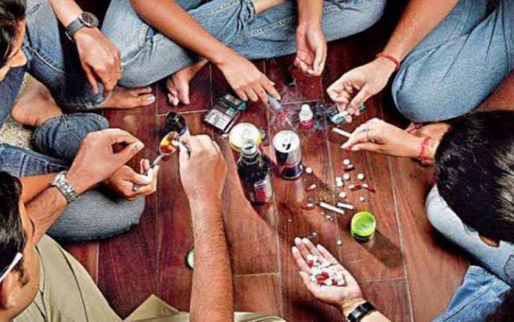Polisi Tangkap 8 Pemuda saat Pesta Narkoba di Halaman Sekolah