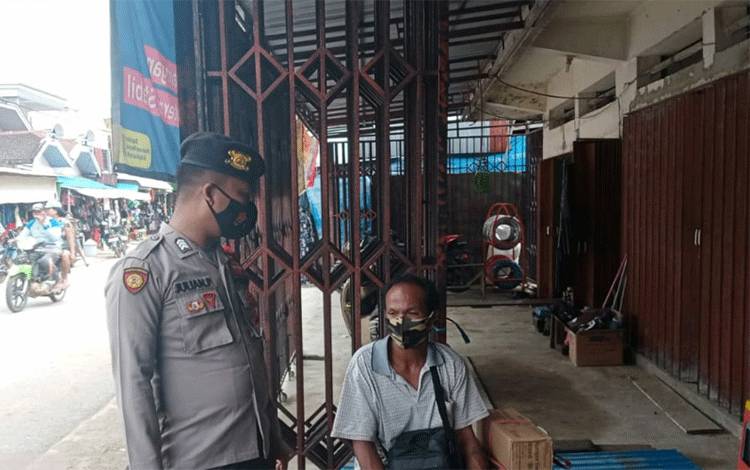 Ketua DPRD Gunung Mas Apresiasi Upaya Polisi Edukasi Masyarakat Terkait Prokes