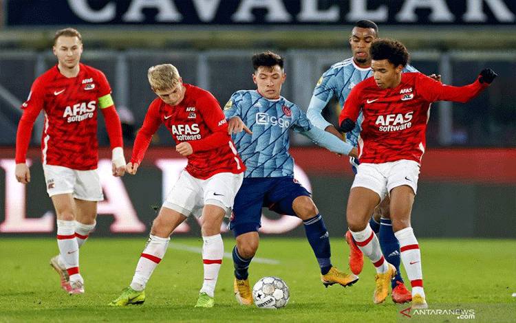 Ajax Kian Kokoh di Puncak Usai Hancurkan AZ Alkmaar 3-0