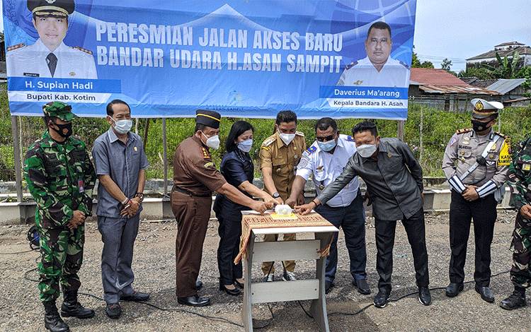 Mulai Besok Akses Jalan Bandara H Asan Sampit Pindah ke Depan Bundaran Adipura ?