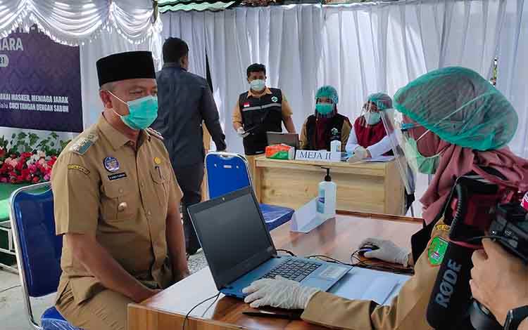Bupati Sukamara Harap Pencanangan Vaksinasi Covid-19 Tingkatkan Kepercayaan Masyarakat