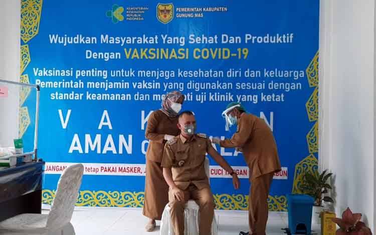 Bupati Gunung Mas dan Forkopimda Disuntik Vaksin Covid-19