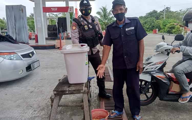 Polsek Seruyan Hilir Cek Sarana Protokol Kesehatan di Fasilitas Umum