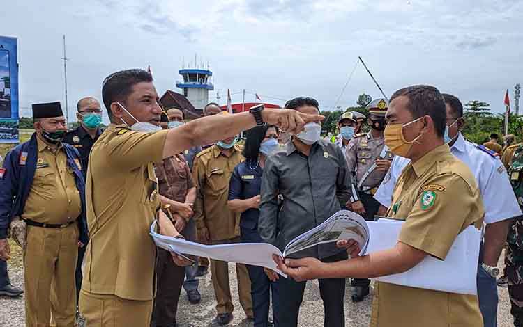 Pohon Sekitar Bandara H Asan Sampit akan Ditebang dan Diganti Tanaman ini
