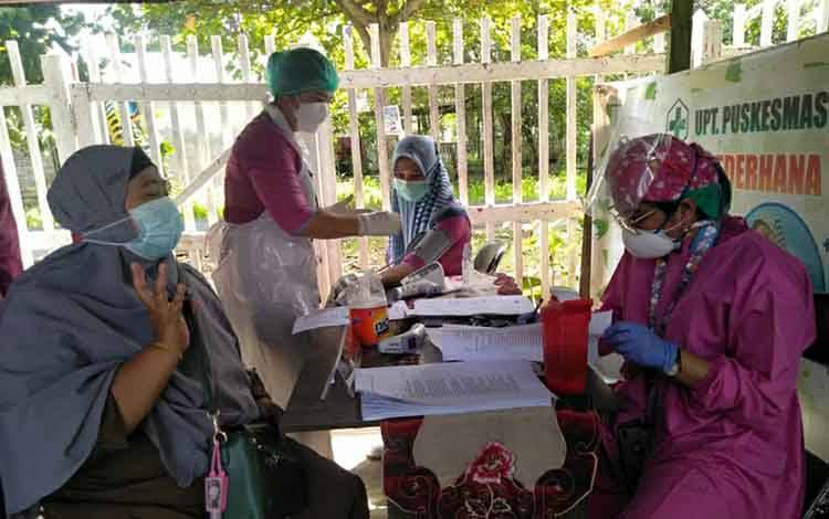Puluhan Tenaga Kesehatan Puskesmas Melati Mulai Divaksin