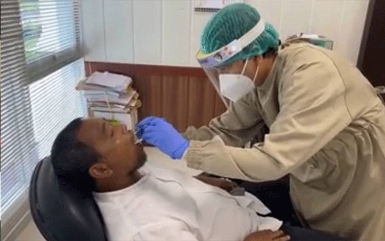 Wakil Gubernur Kalteng Lakukan Swab PCR Secara Rutin