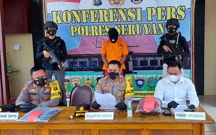 Polres Seruyan Ringkus Pelaku Pencurian Disertai Pemerkosaan