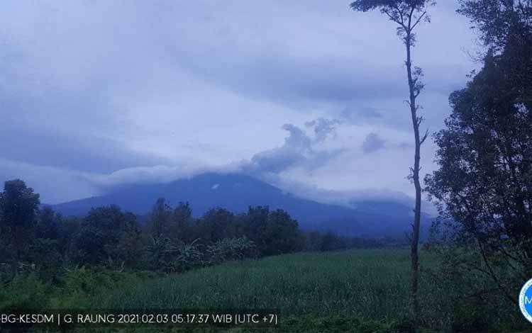 Gunung Raung Kembali Bergemuruh