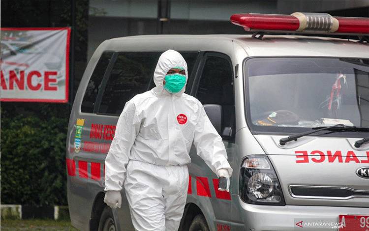 Menkeu Pangkas Insentif Tenaga Kesehatan Tangani COVID 50 Persen