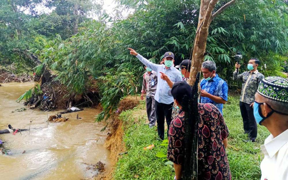 Bupati Barito Utara Instruksikan Normalisasi Sungai Sikui