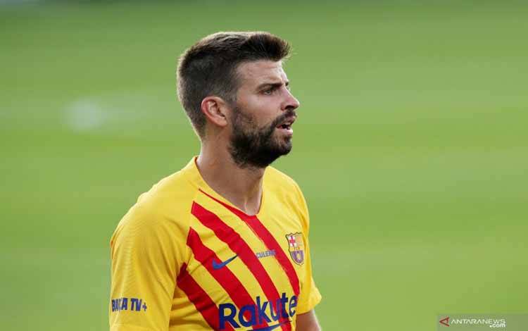 Gerard Pique Terancam Absen 3 Pekan Karena Cedera