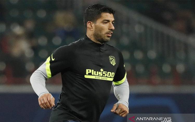 Luis Suarez Masih Tak Tahu Alasan Barca Melepasnya