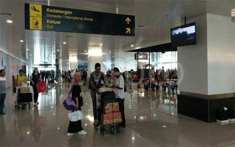 Landasan Pacu Bandara Ahmad Yani Semarang Tergenang Air