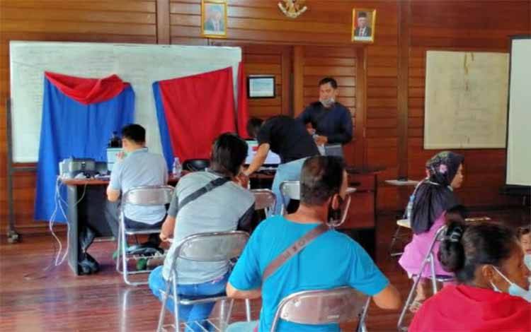 Dinas Dukcapil Kapuas Terus Gulirkan Program Jemput Bola Percepatan Rekam KTP-El