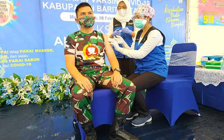 Dandim 1013/Mtw Tetap Bugar Seusai Divaksin