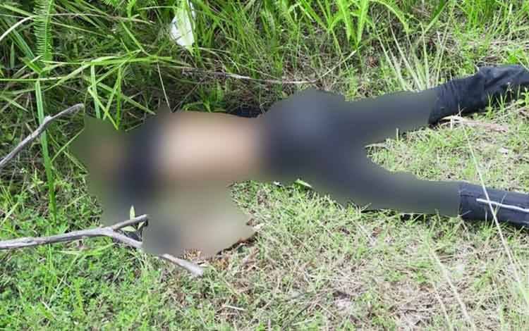 Tabrak Truk Tronton, Pengendara CBR Tewas dengan Kepala Pecah di Jalan Poros Desa Sebabi