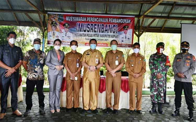 Anggota DPRD Kapuas dari Dapil IV Hadiri Musrenbang Kecamatan Pulau Petak