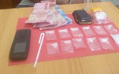 Ketahuan Simpan Sabu di Bawah Kasur, Buruh Harian Lepas ini Ditangkap