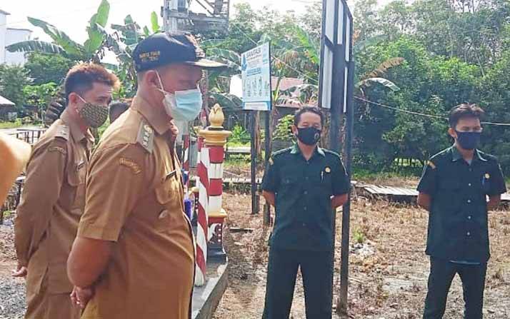 Camat Pematang Karau Hadiri Apel di Desa untuk Bangun Kebersamaan