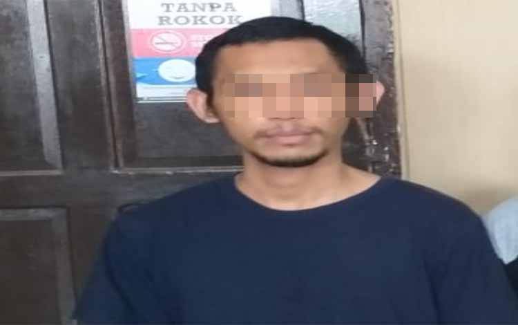 Pria Ini Akui Beli Sabu dengan Bandar Bernama Belanda