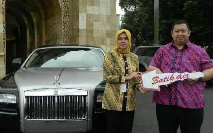Risma Mau Lelang Rolls-Royce Kemensos, Duitnya Buat Korban Bencana Alam