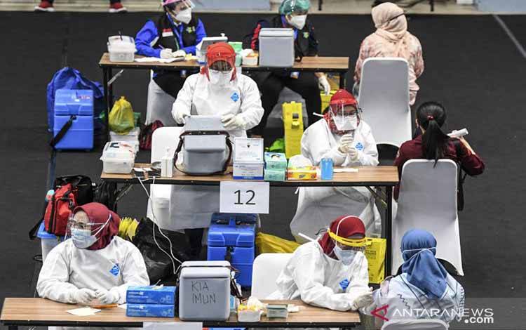 Pemerintah Sudah Vaksinasi COVID-19 pada 1.068.747 Tenaga Kesehatan