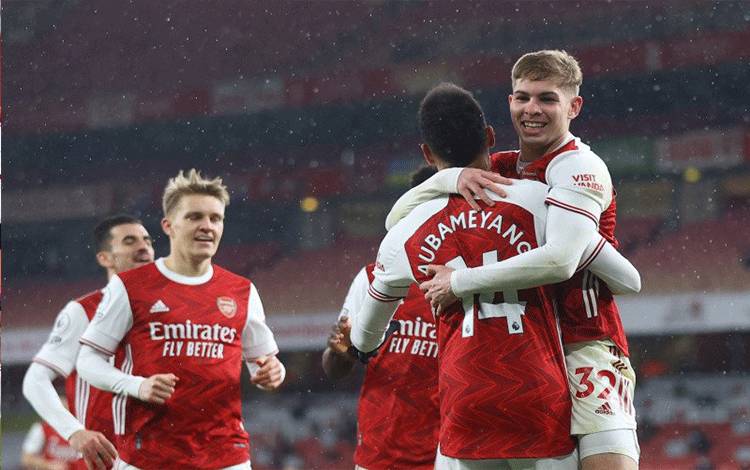 Hattrick Aubameyang Antar Arsenal Kalahkan Leeds 4-2