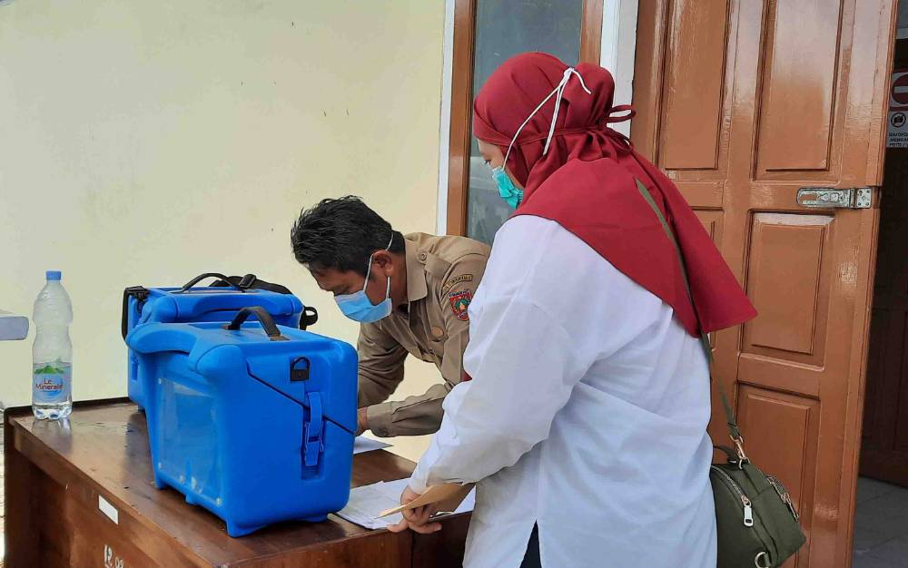 1.476 Vial Vaksin untuk Dosis Kedua Mulai Didistribusikan ke Seluruh Puskesmas di Kotawaringin Barat