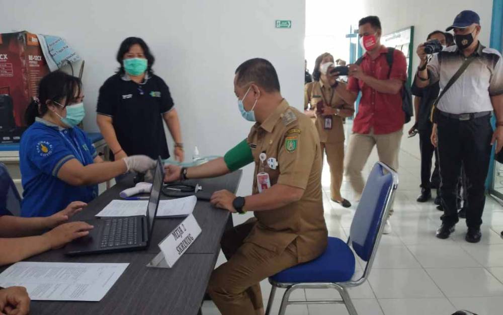 Bupati Barito Selatan Disuntik Vaksin Covid-19 Dosis Kedua